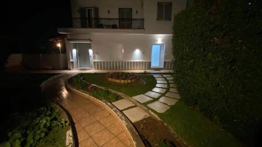 Apartament Patras White Castle Zewnętrze zdjęcie